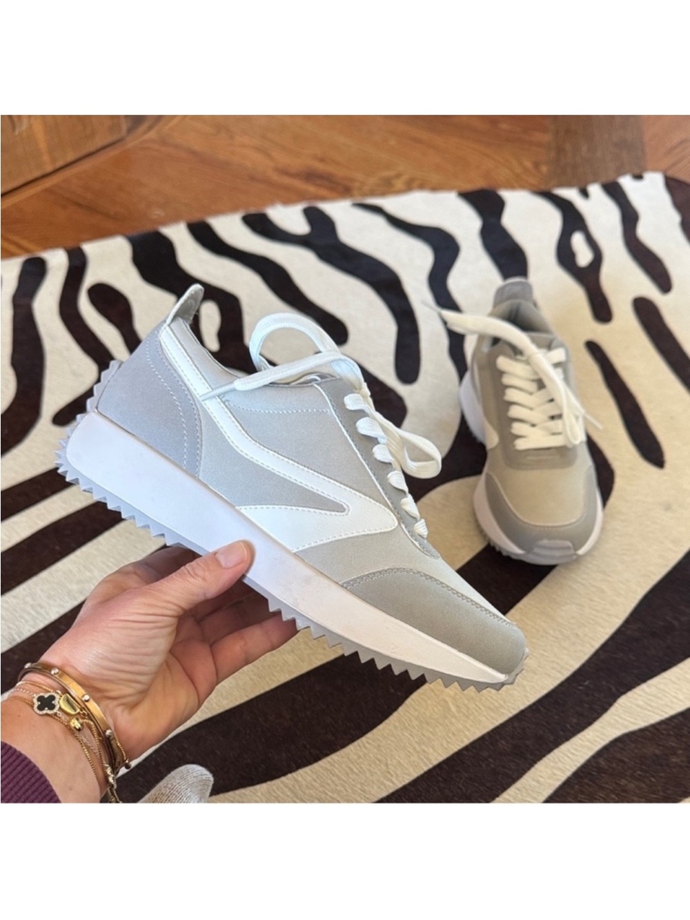 DV by Dolce Vita Bynx Bossy Shoes/Sneakers Size 7 Casual Athletic Gray White